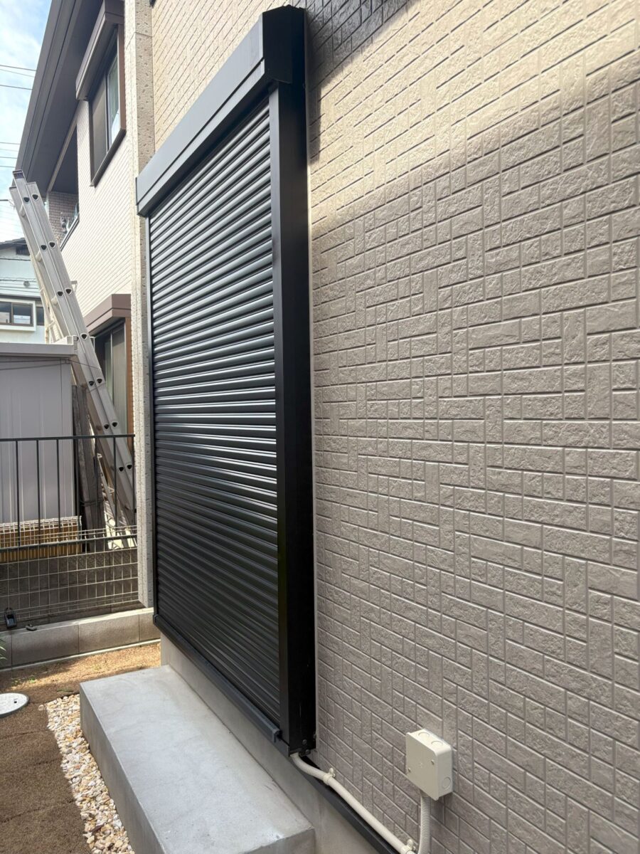 東京都国分寺市　S様邸　LIXILの手動シャッターをソムフィキット電動化工事