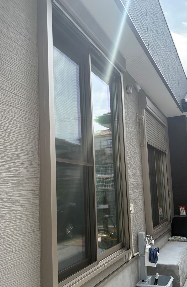 埼玉県狭山市　O様邸　LIXIL手動シャッターをソムフィキットで電動化工事