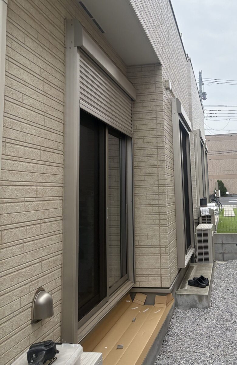 埼玉県さいたま市　A様邸　　YKKAP手動シャッターをソムフィキットで電動化工事＋α