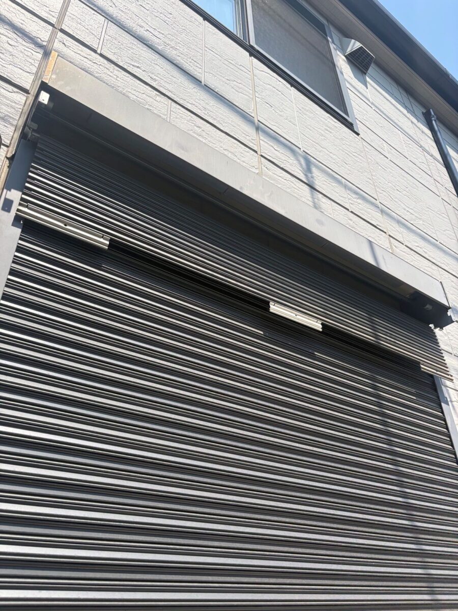 東京都府中市 S様邸 三和シャッターの手動シャッターを電動化工事